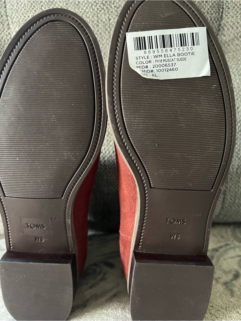 Toms Women's Ankle Boots in Burgundy Suede - Picture 3 of 4